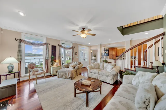 $1,325,000 | 471 Chelaque Way, Mooresburg, TN 37811