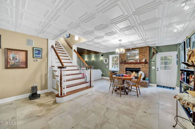 $1,325,000 | 471 Chelaque Way, Mooresburg, TN 37811