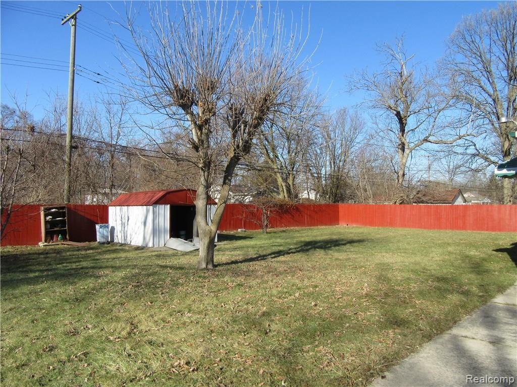 3586 Spring Hill Avenue Inkster, MI 48141 - Photo 20 of 20 004.JPG