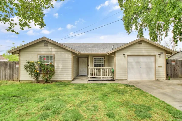 $449,000 | 3851 8th Avenue, Sacramento, CA 95817