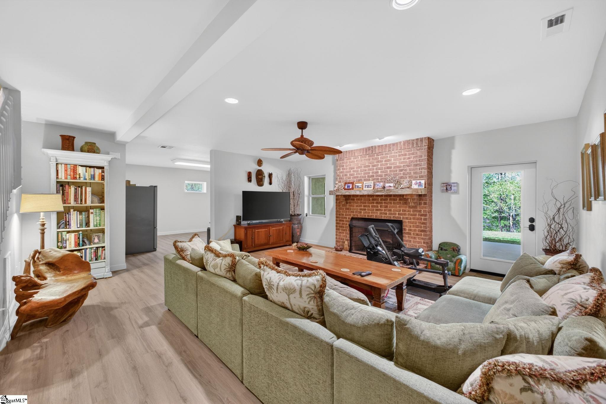 440 State Rd S-42-7023 Campobello, SC 29322 - Photo 24 of 42 Gallery Image 24