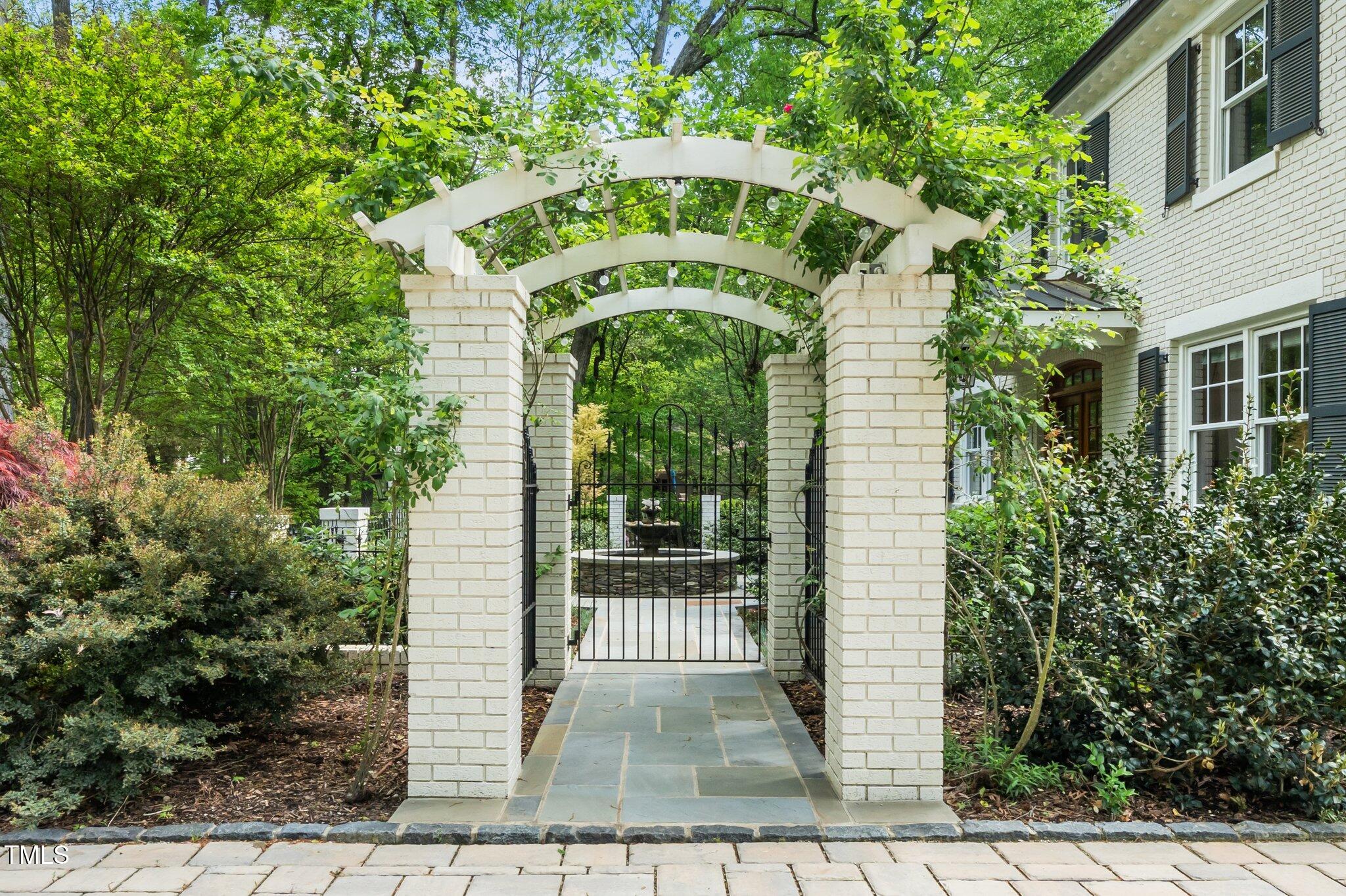 2105 White Oak Road Raleigh, NC 27608 - Photo 38 of 55 62-web-or-mls-2105 White Oak (338 of 498