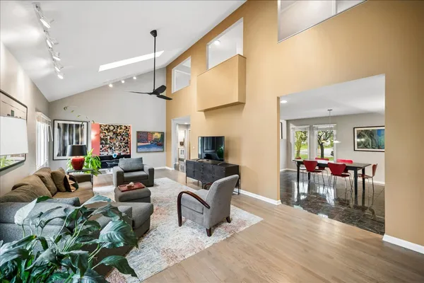 $939,000 | 1944 Beverly Lane, Buffalo Grove, IL 60089