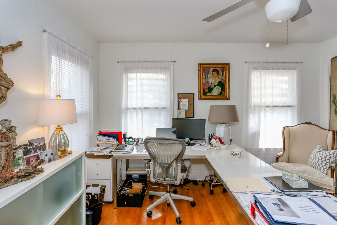 1740 Banks Street, Unit 2 Houston, TX 77098 - Photo 10 of 22 a workspace with furniture and window