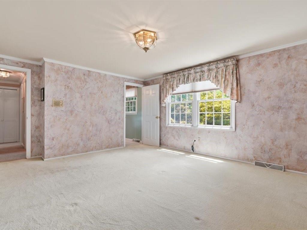 153 Seegar Road Upper St. Clair, PA 15241 - Photo 22 of 50 Primary Suite