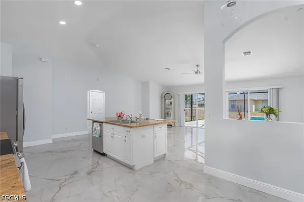 $2,650 | Undisclosed Address, Cape Coral, FL 33914