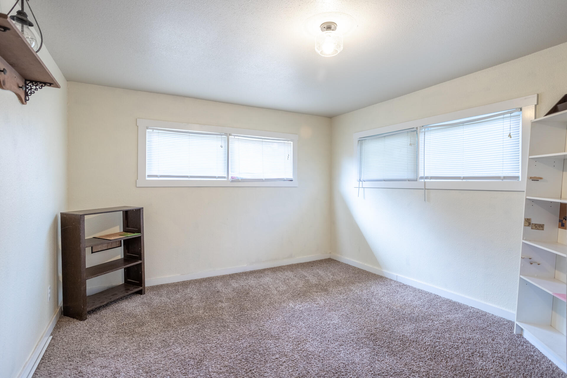 2855 Irwin Road Redding, CA 96002 - Photo 11 of 28 IMG_4161-HDR