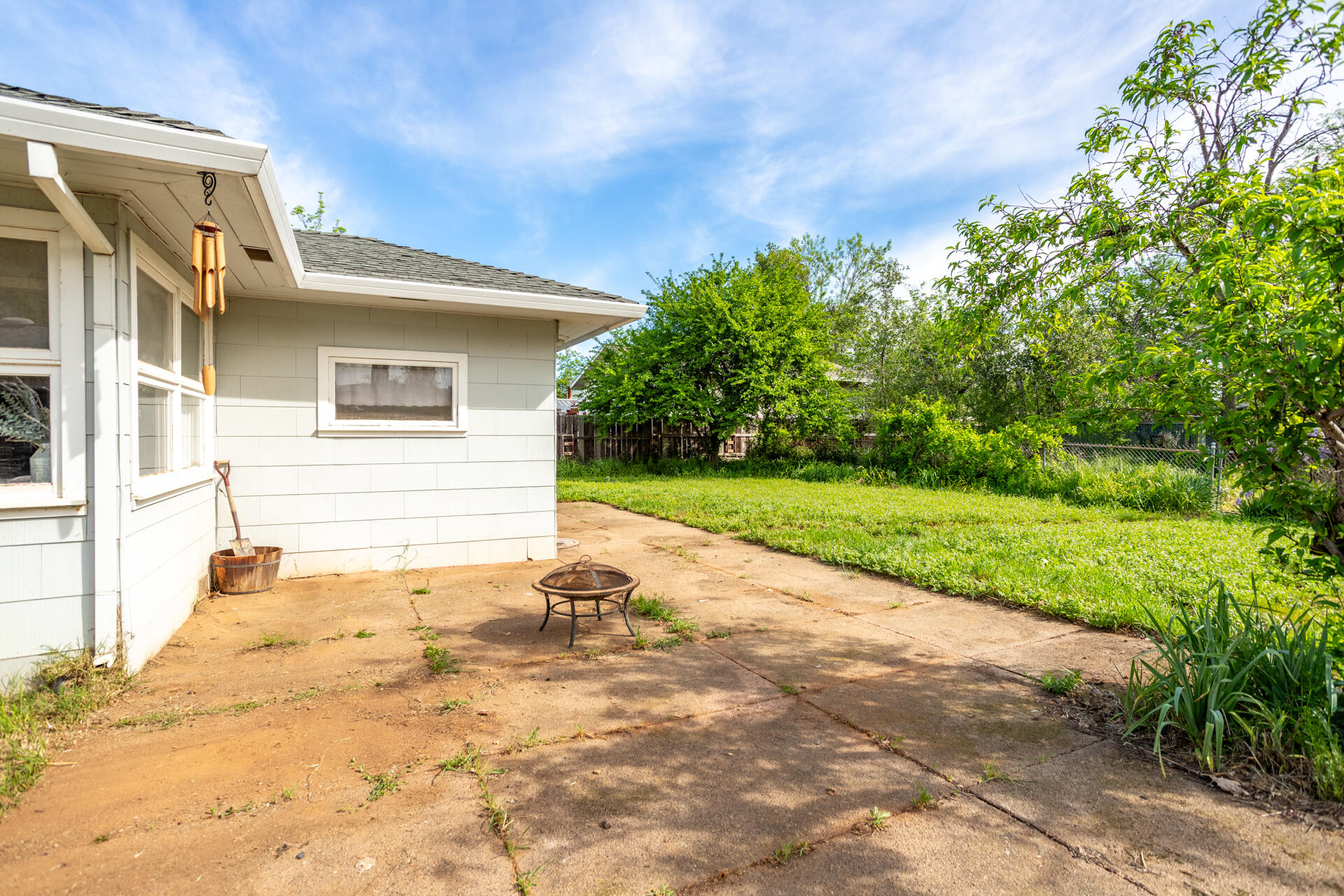 2855 Irwin Road Redding, CA 96002 - Photo 17 of 28 IMG_4227-HDR