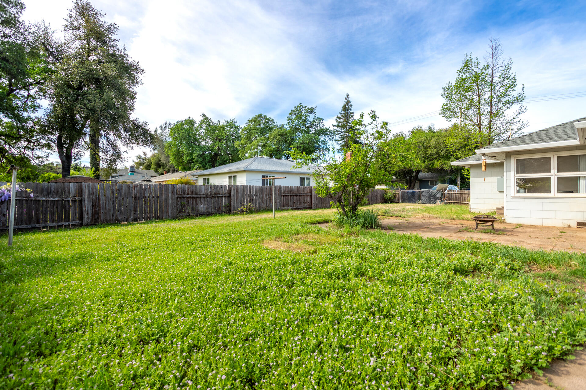 2855 Irwin Road Redding, CA 96002 - Photo 23 of 28 IMG_4210-HDR