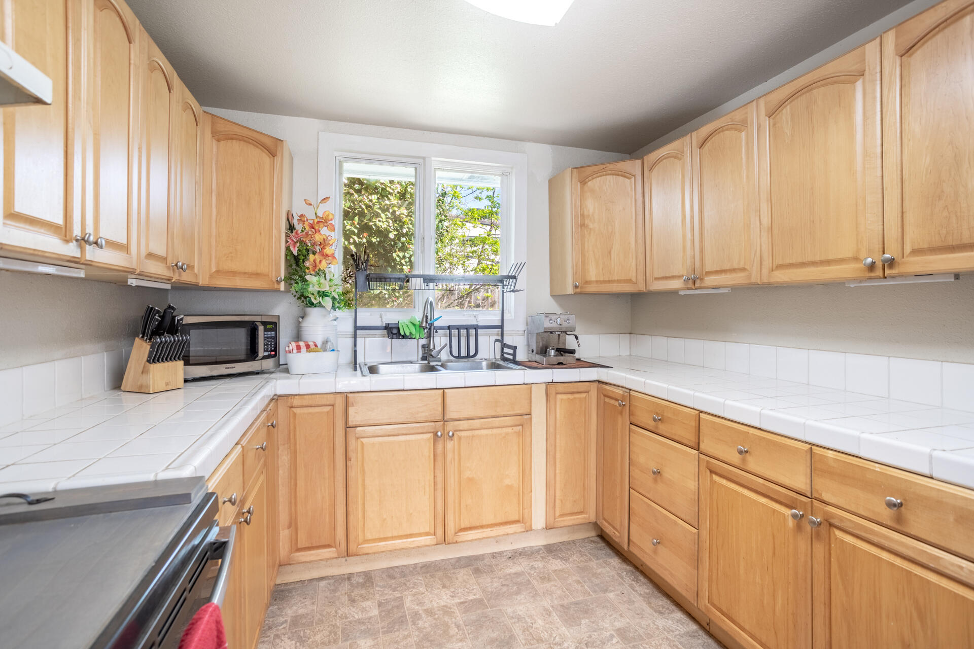2855 Irwin Road Redding, CA 96002 - Photo 5 of 28 IMG_4185-HDR