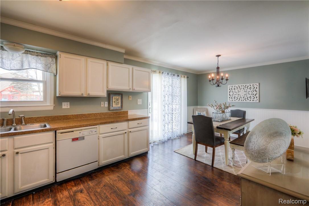 29296 Martindale Road New Hudson, MI 48165 - Photo 9 of 28 -8.jpg
