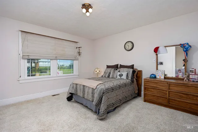 $1,050,000 | 1950 East 3700 North, Filer, ID 83328