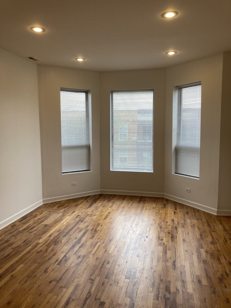 4041 South Calumet Avenue Chicago, IL 60653 - Photo 12 of 38