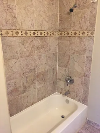 $889,000 | 4041 South Calumet Avenue, Chicago, IL 60653