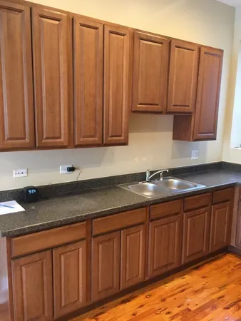 $889,000 | 4041 South Calumet Avenue, Chicago, IL 60653