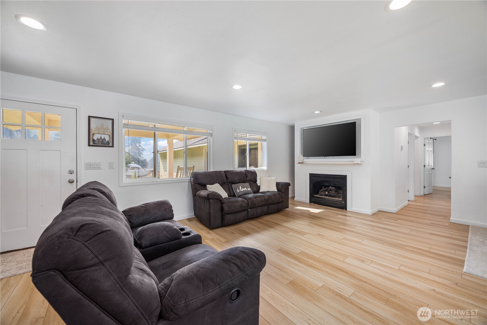4621 Navarre Coulee Road Chelan, WA 98816 - Photo 14 of 38