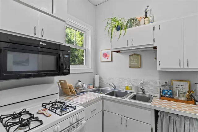 $1,250,000 | 21 Federal Street, Warren, RI 02885