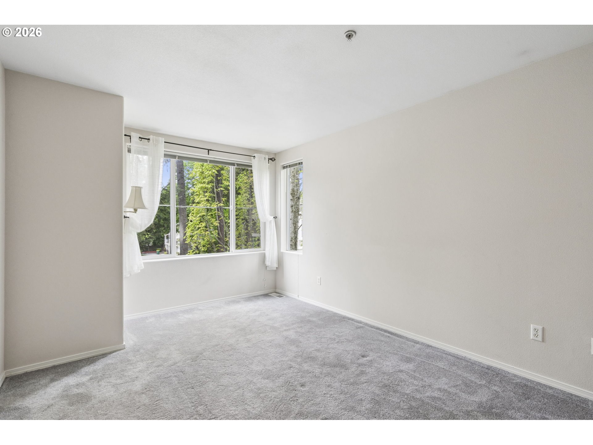 14172 Southwest Barrows Road, Unit 1 Portland, OR 97223 - Photo 17 of 38