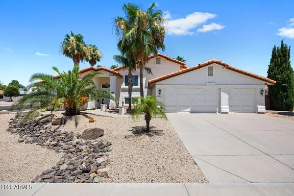 $975,000 | 4402 East Vista Drive, Phoenix, AZ 85032