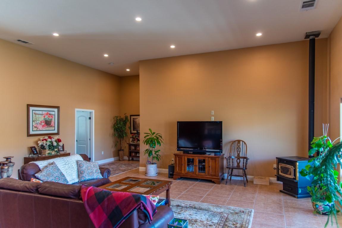 26200 Cumberland Road Tehachapi, CA 93561 - Photo 5 of 50 26200 Cumberland Rd_005