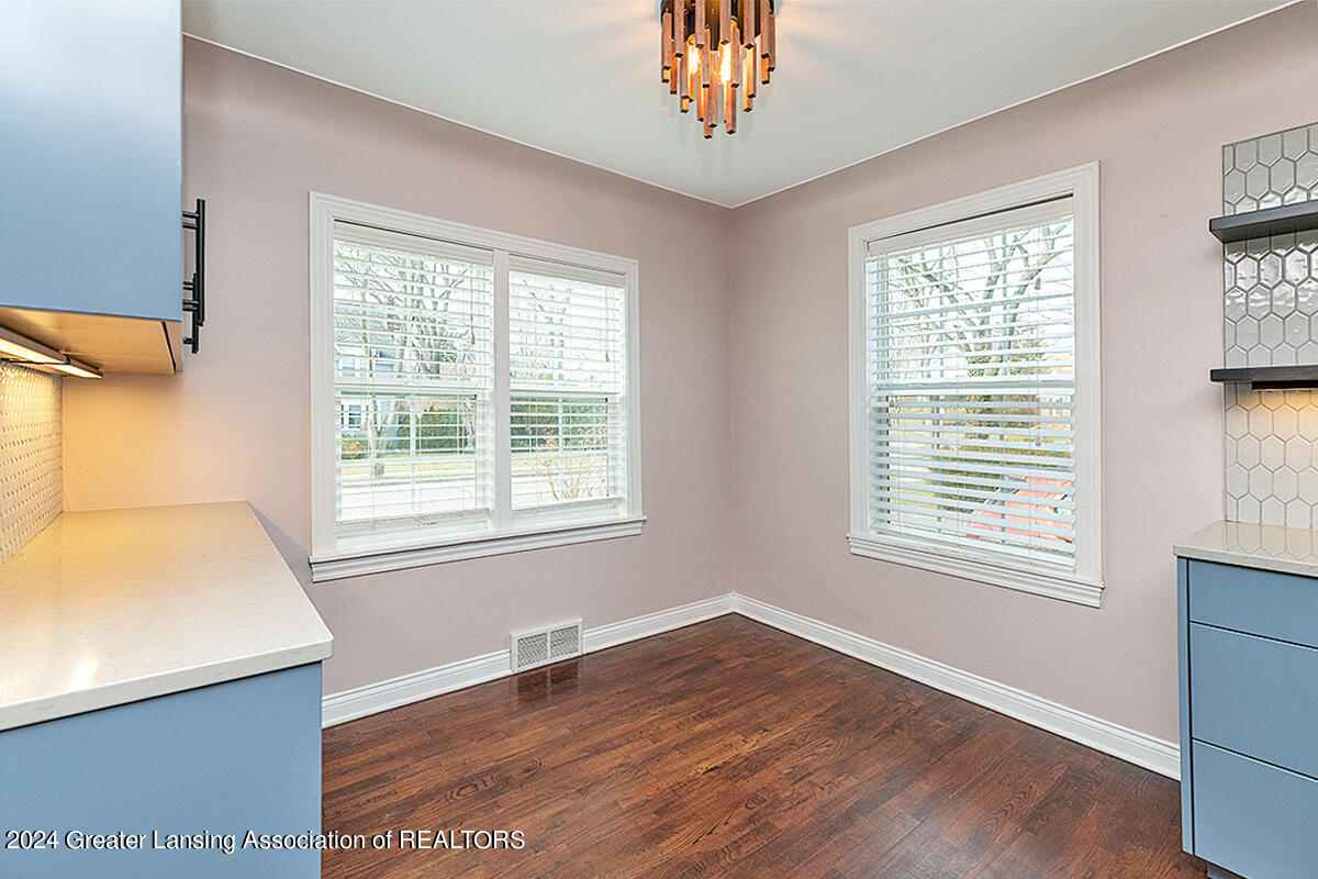 820 Huntington Road East Lansing, MI 48823 - Photo 7 of 30 Breakfast Nook