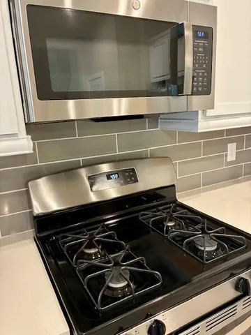 a close view of stove top oven