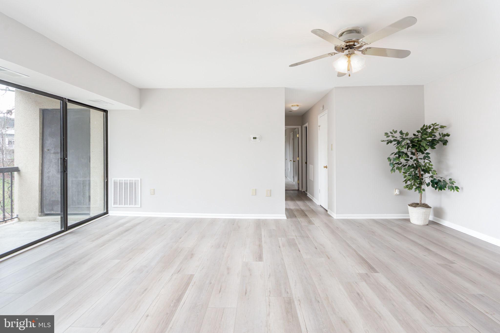 15710 Dorset Road, Unit 103 Laurel, MD 20707 - Photo 4 of 14 Light, contemporary colors, freshly painted