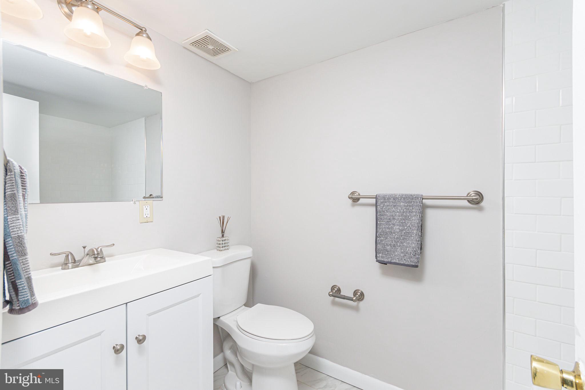 15710 Dorset Road, Unit 103 Laurel, MD 20707 - Photo 10 of 14 Brand new full hall bath