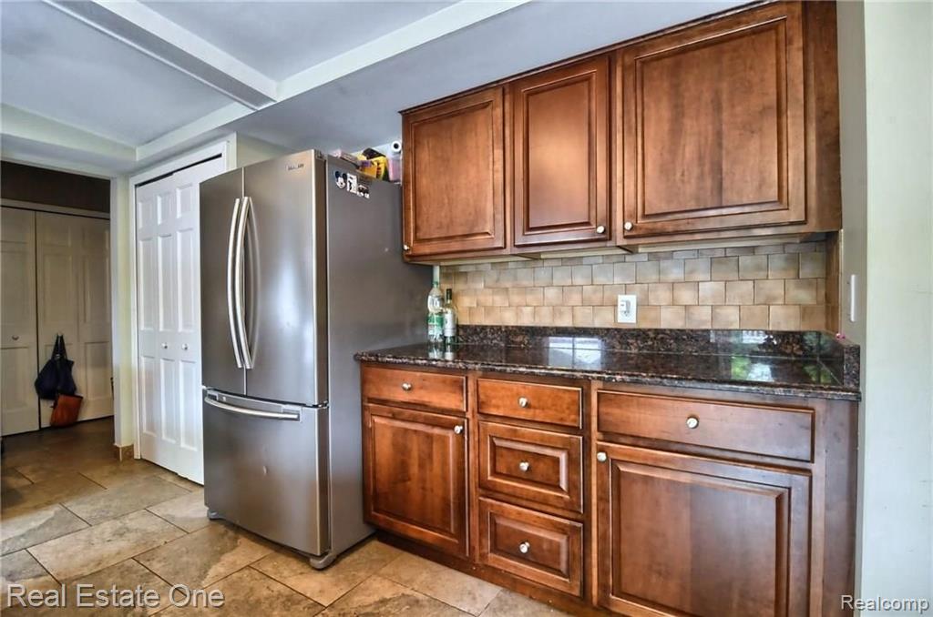 1836 Jason Circle Rochester, MI 48306 - Photo 25 of 45