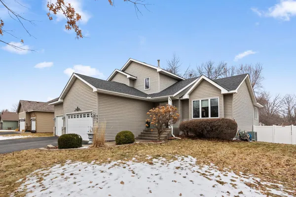 $450,000 | 553 Hawthorn Road, Circle Pines, MN 55014