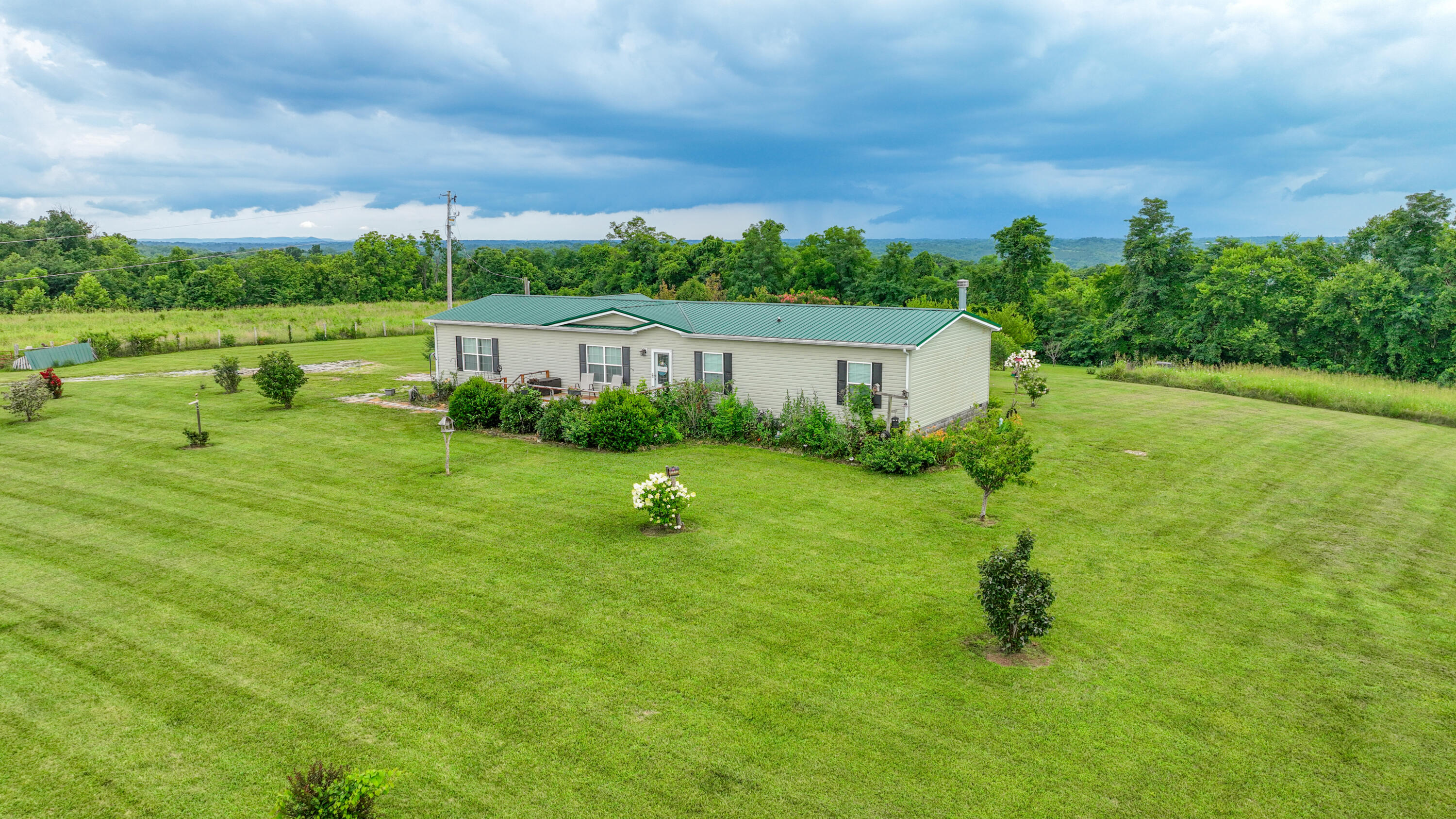 1939 College Hill Road Waco, KY 40385 - Photo 4 of 42 1939 KY-977-3