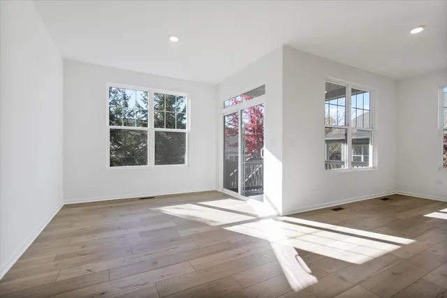 $529,990 | 40 Tournament Drive South, Hawthorn Woods, IL 60047