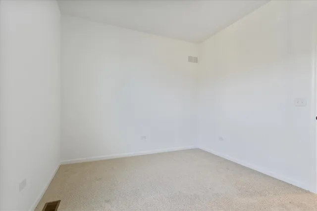 $529,990 | 40 Tournament Drive South, Hawthorn Woods, IL 60047