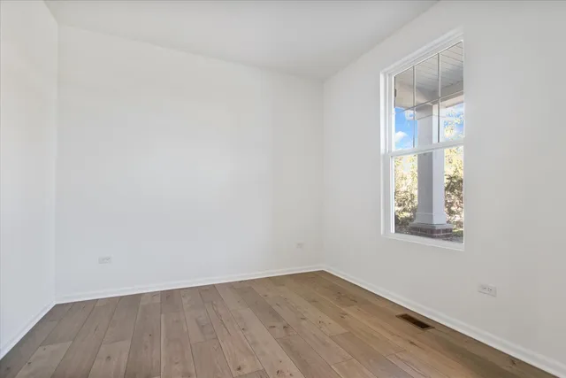 $529,990 | 40 Tournament Drive South, Hawthorn Woods, IL 60047