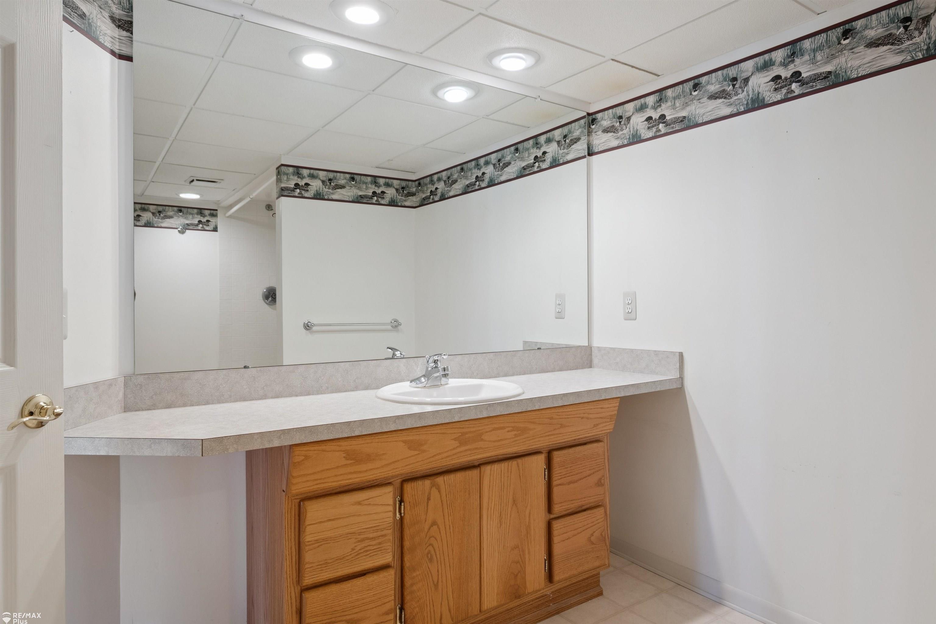 1671 South Shore Drive Rochester Hills, MI 48307 - Photo 41 of 77
