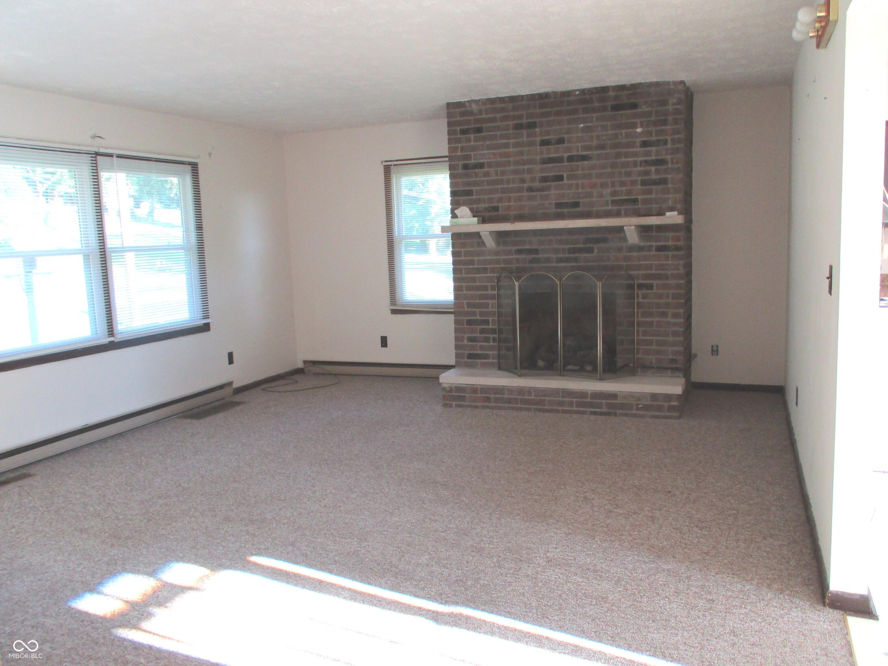 1990 Blue Bluff Road Martinsville, IN 46151 - Photo 7 of 34 Gallery Image 7