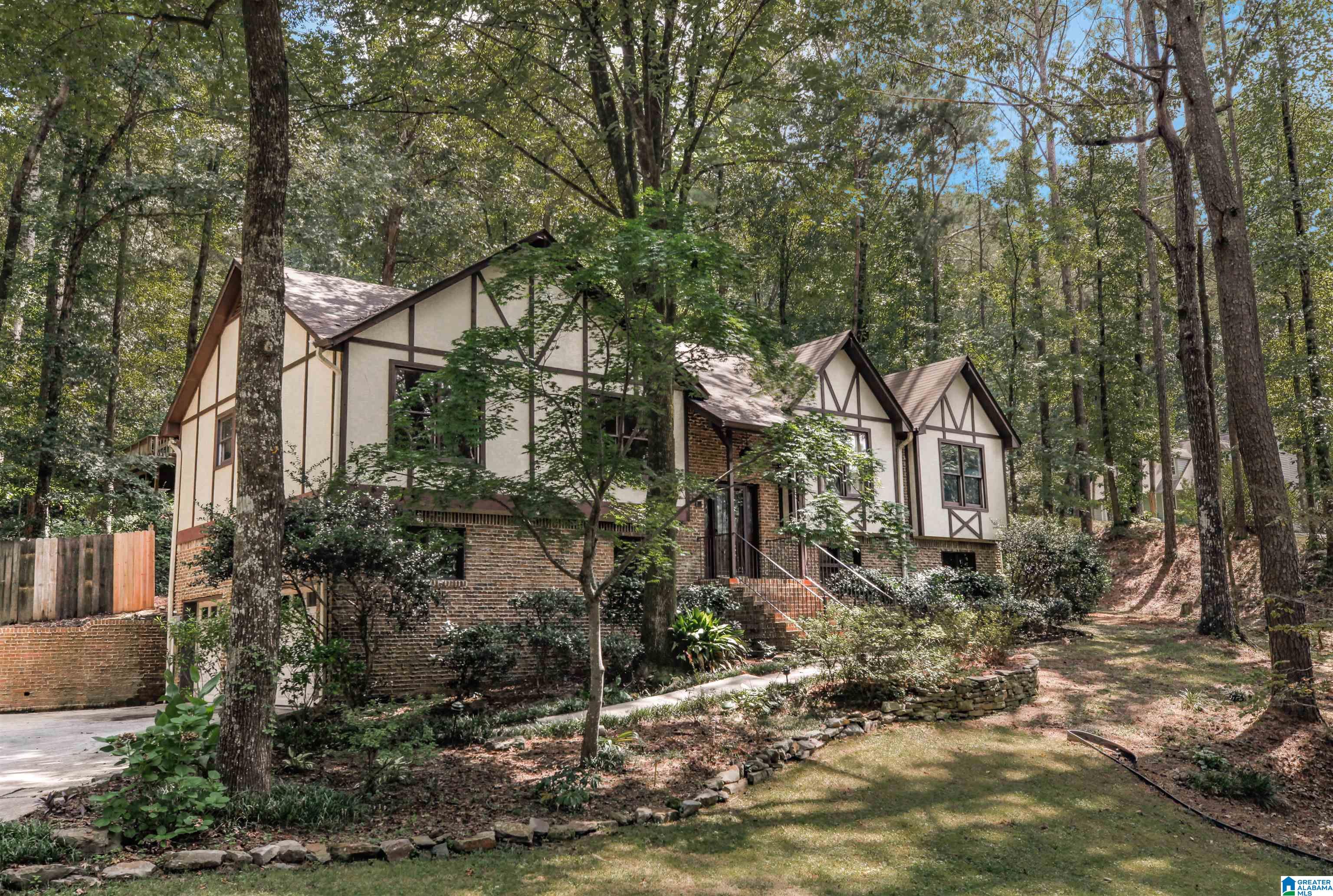 1941 Crossvine Road Birmingham, AL 35244 - Photo 1 of 34