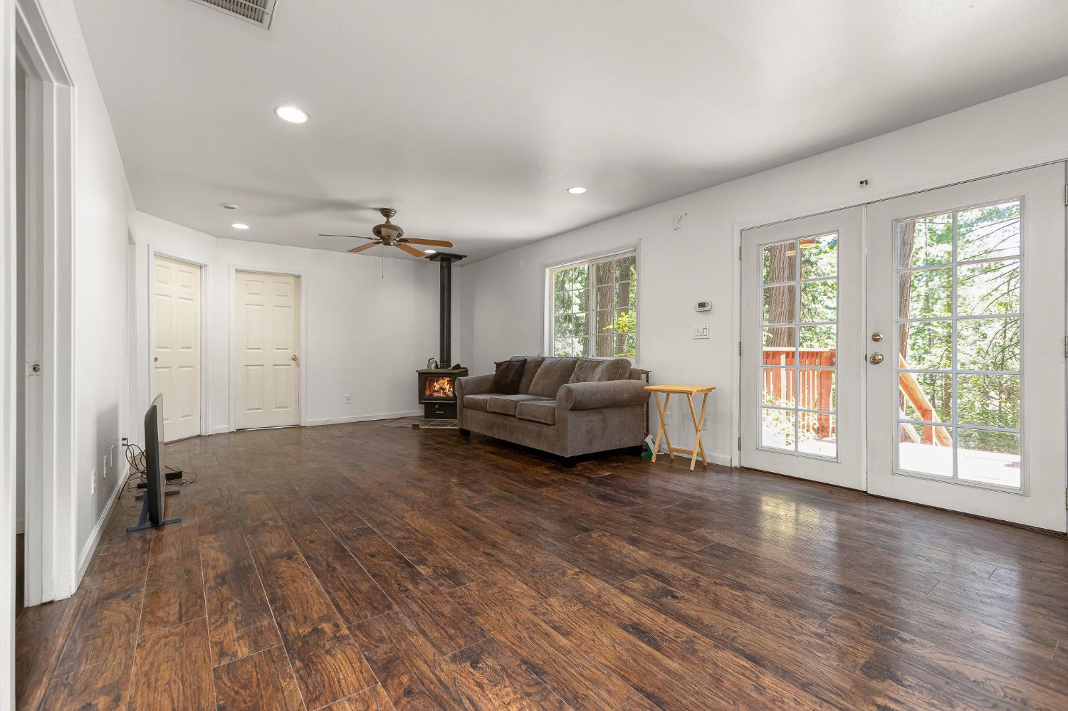 6148 Red Robin Road Placerville, CA 95667 - Photo 5 of 34