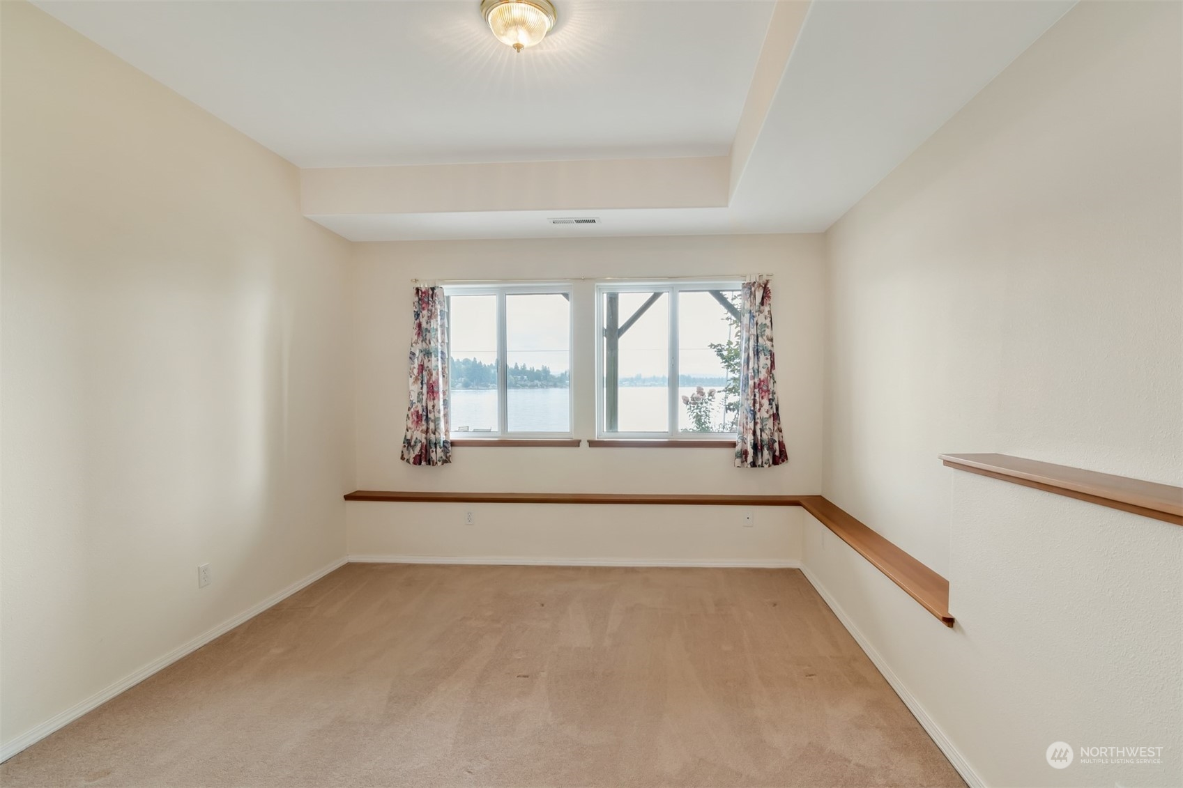 1811 Vernon Road Lake Stevens, WA 98258 - Photo 26 of 40 an empty room with windows