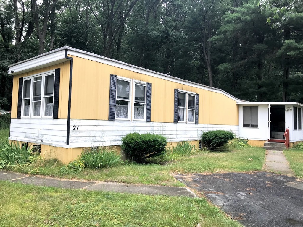11 Whalom Road, Unit 21 Lunenburg, MA 01462 - Photo 1 of 10 Gallery Image 1