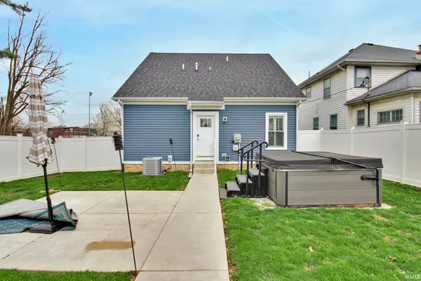 $250,000 | 407 East Vaile Avenue, Kokomo, IN 46901