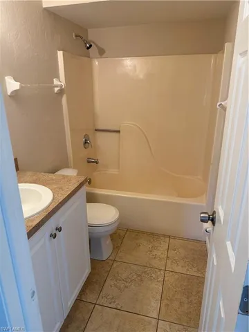 $1,800 | 825 Southwest 37th Terrace, Cape Coral, FL 33914