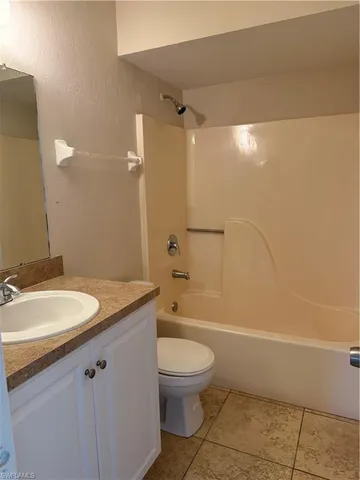 $1,800 | 825 Southwest 37th Terrace, Cape Coral, FL 33914