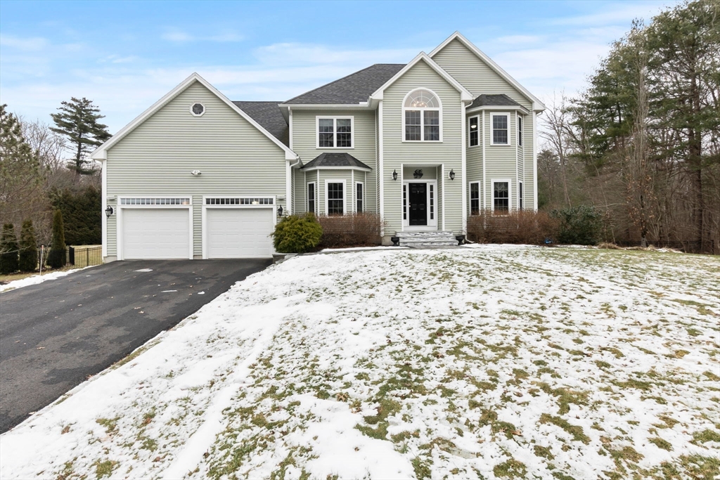 7 Pineneedle Lane Georgetown, MA 01833 - Photo 1 of 42 Gallery Image 1