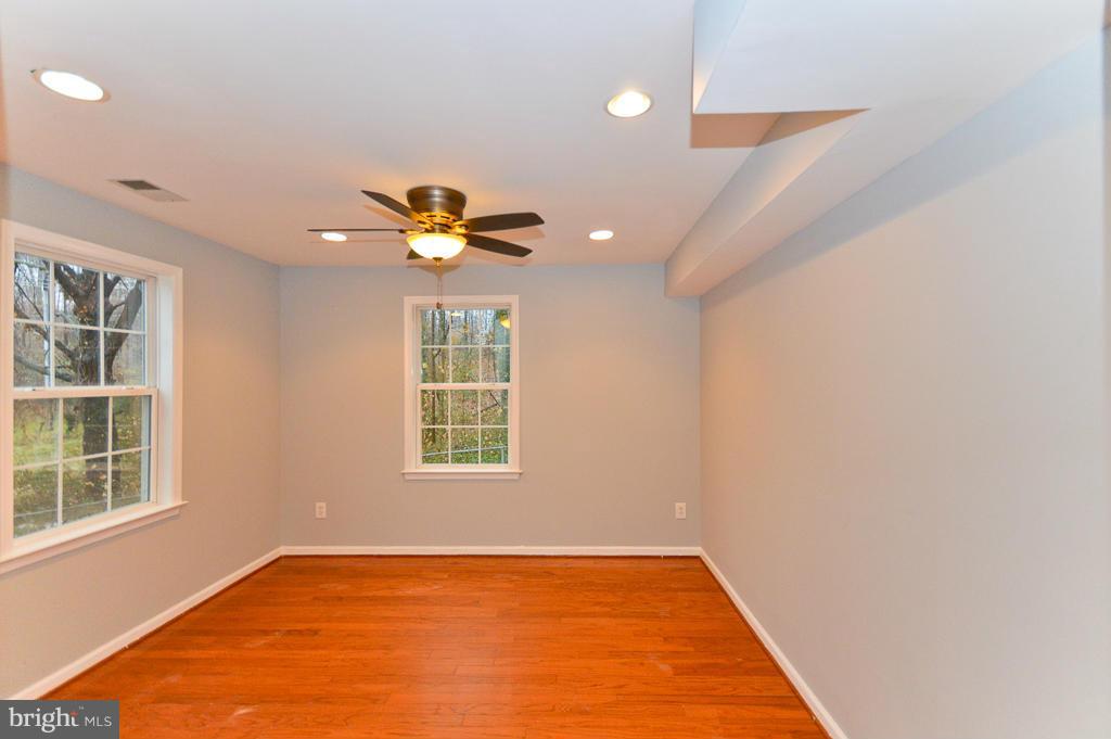 7734 Garrison Road Hyattsville, MD 20784 - Photo 16 of 30 Bath