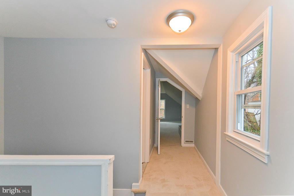 7734 Garrison Road Hyattsville, MD 20784 - Photo 23 of 30 Interior (General)