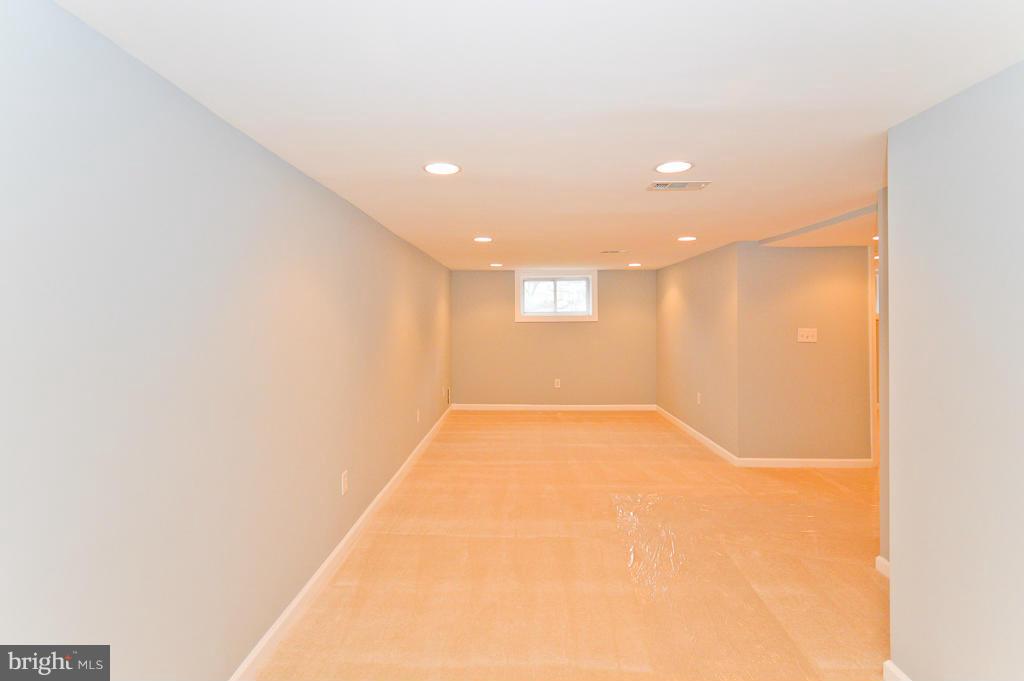 7734 Garrison Road Hyattsville, MD 20784 - Photo 25 of 30 Interior (General)