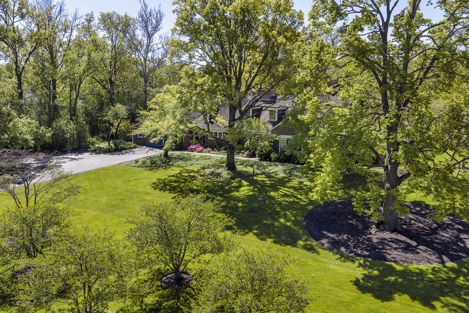 2080 Norfork Road Northfield, IL 60093 - Photo 3 of 23