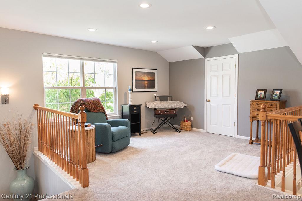 767 East Bluff Court Rochester Hills, MI 48306 - Photo 32 of 52
