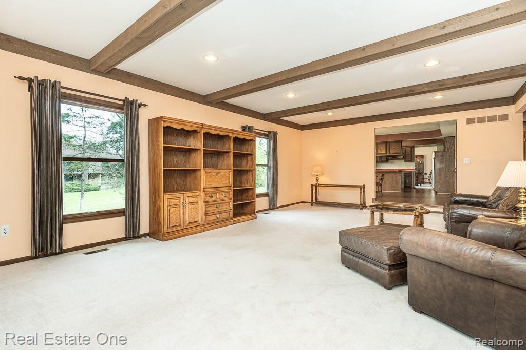 1020 Hidden Lane Rochester, MI 48309 - Photo 21 of 50